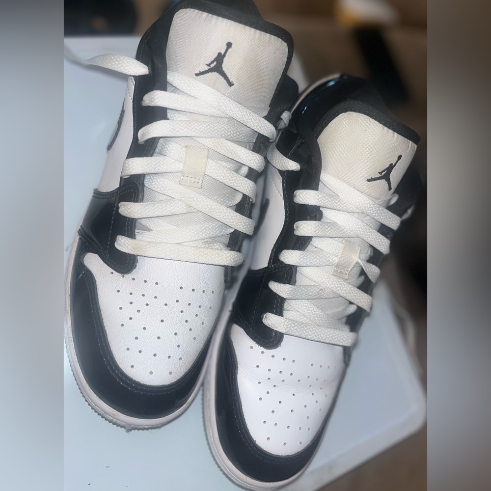 Nike Air Jordan Low Concord size 7Y lightly used shoes.